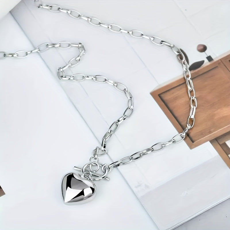 Odila - Dames ketting met hartje hanger – Roestvrij staal – Verzilverd