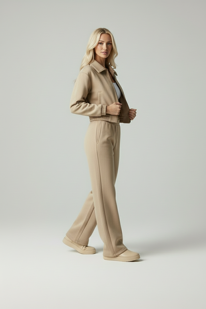 Eigenia – Damesset met jas en broek – Polymix – Eenvoudige stijl – Lente / Herfst