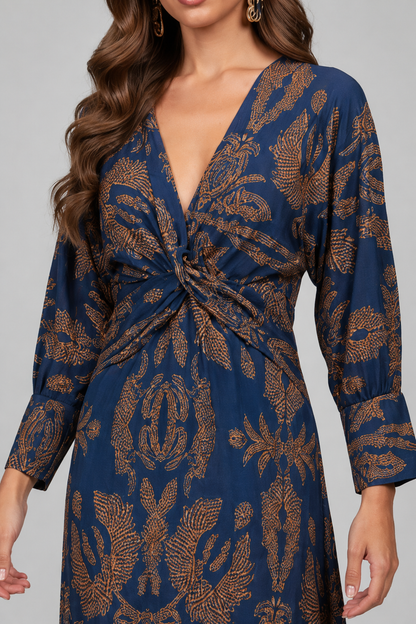 Lynn – Dames midi-jurk met V-hals, tailleknoop en artistieke print – Lente / Zomer