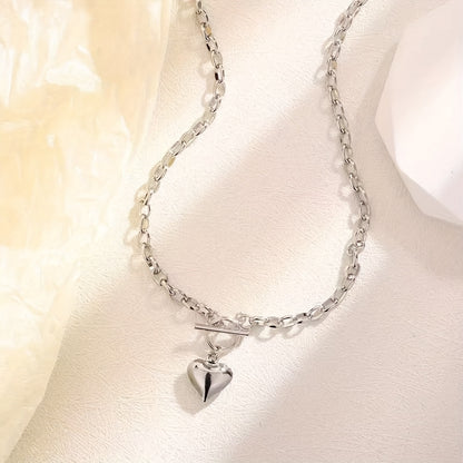 Odila - Dames ketting met hartje hanger – Roestvrij staal – Verzilverd