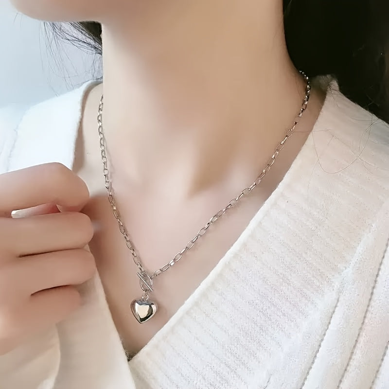 Odila - Dames ketting met hartje hanger – Roestvrij staal – Verzilverd