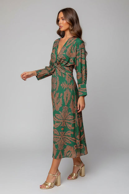 Lynn – Dames midi-jurk met V-hals, tailleknoop en artistieke print – Lente / Zomer