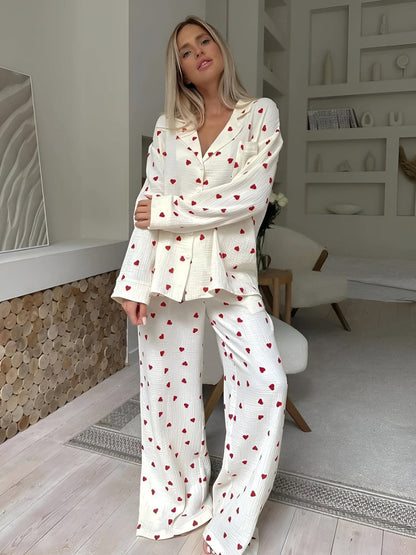 Pilary – Dames pyjamaset met hartjesprint – Tweedelig – Lente / Zomer