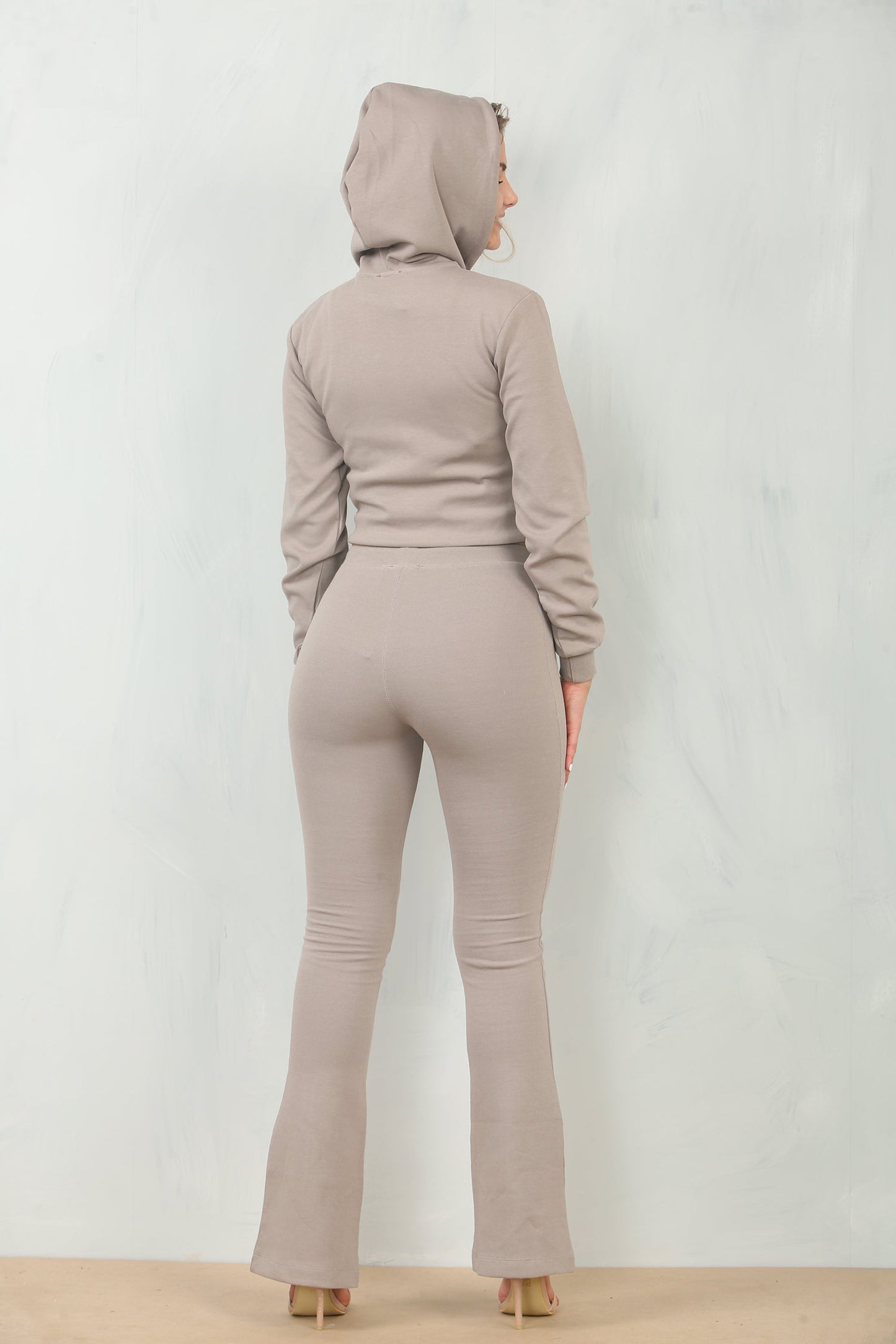 Esther – Cropped Dames Hoodie met Ritssluiting en Rechte Broek - Katoenmix - Herfst / Lente / Zomer