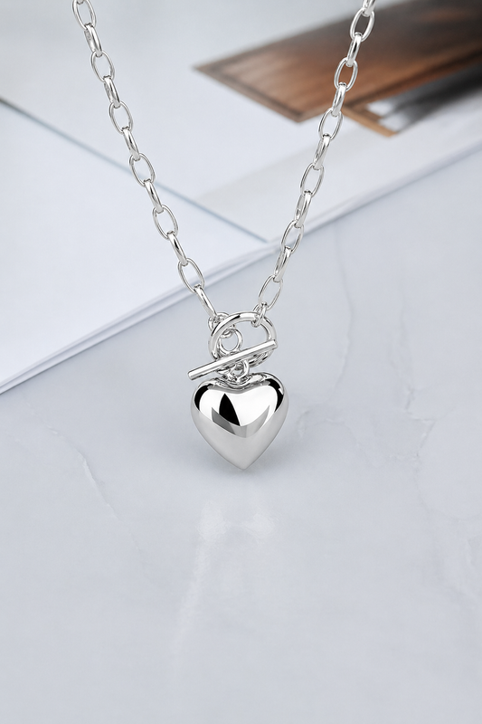 Odila - Dames ketting met hartje hanger – Roestvrij staal – Verzilverd