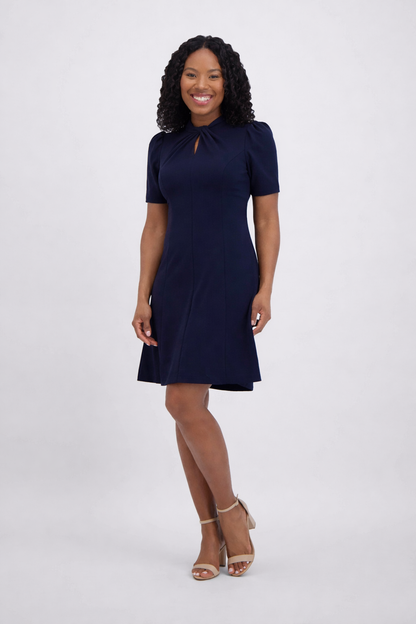 Whitney - Dames petite jurk met gedraaide halslijn en korte mouwen - Polyester mix- Lente / Zomer